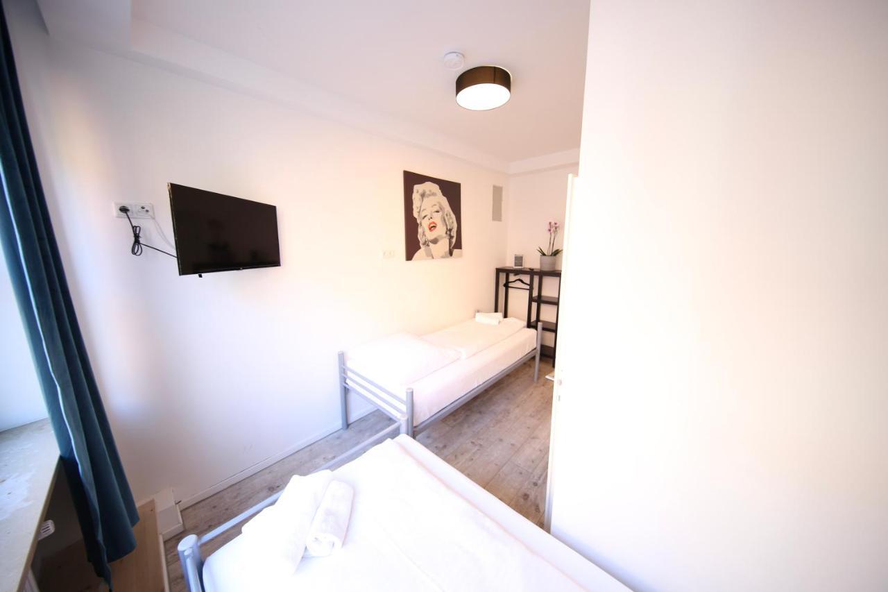 Luxomes - Aparthotel Zentrum Norimberga Esterno foto