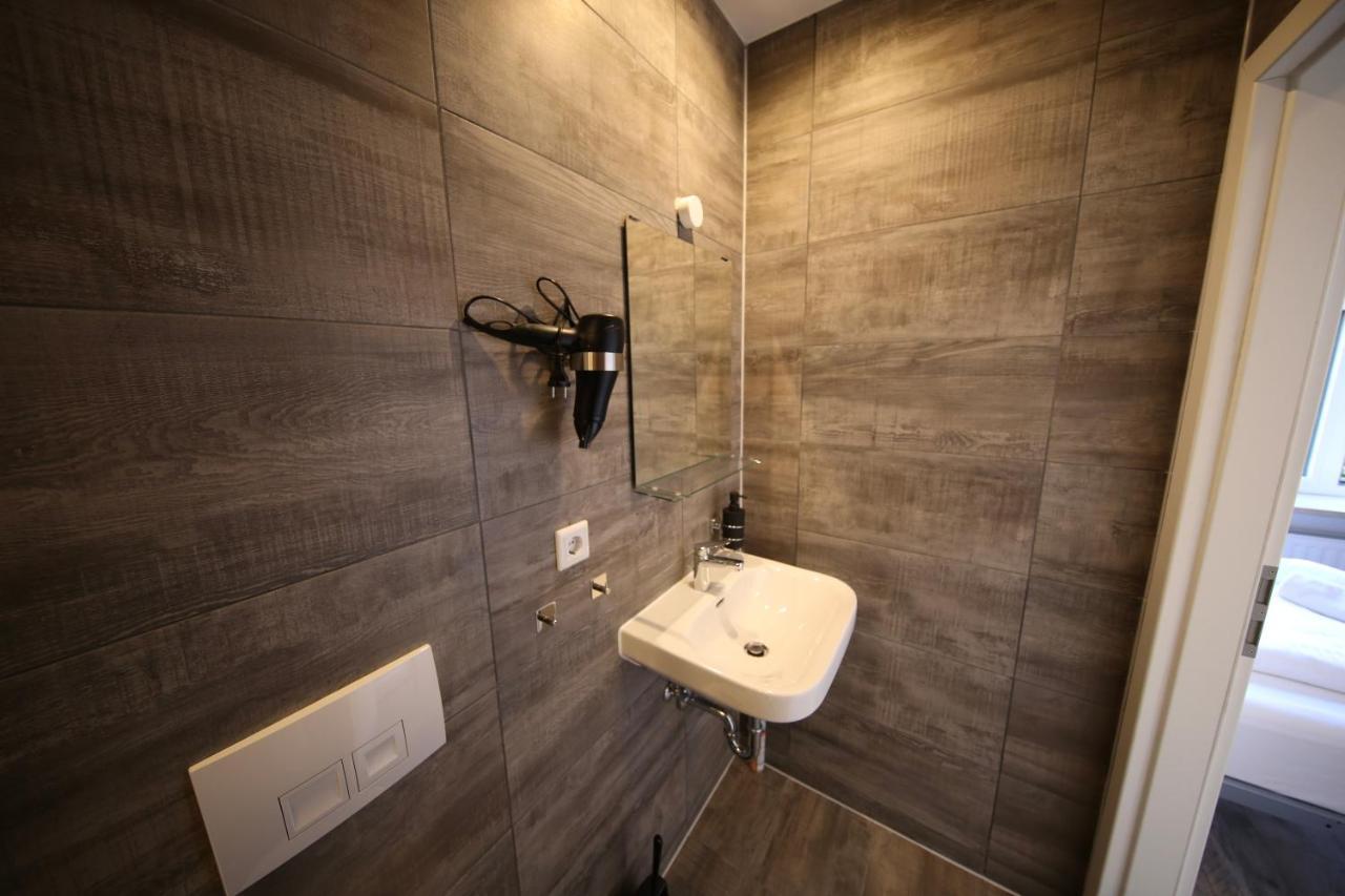 Luxomes - Aparthotel Zentrum Norimberga Esterno foto